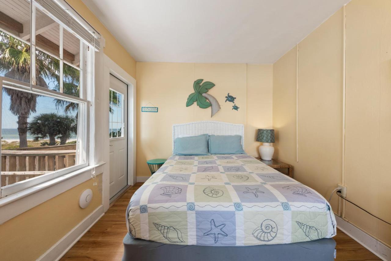 Sun N Fun Beachfront Vacation Rentals إنديان شورز المظهر الخارجي الصورة